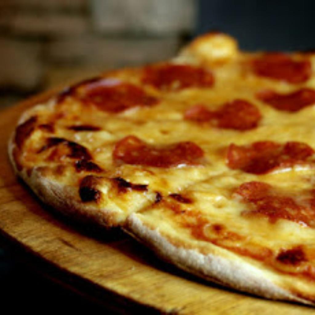 Pizza Pepperoni - 12 Apóstoles Cuccina